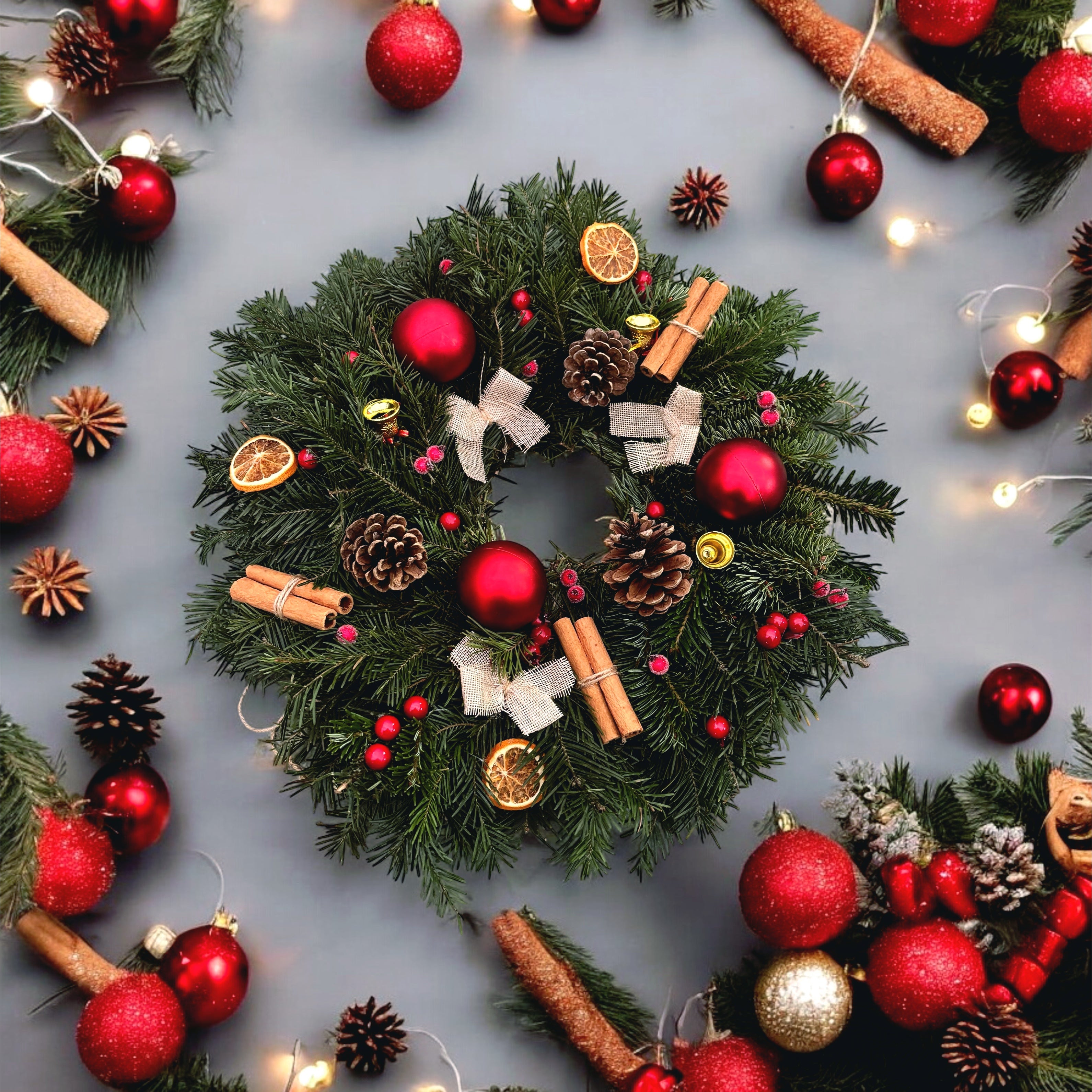 Coronita din brad natural impodobita