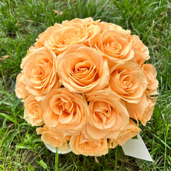 Bridal bouquet of 19 peach roses