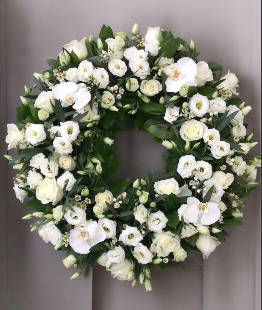 Coroana funerara rotunda flori albe