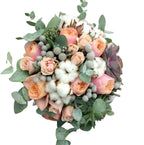 Buchet de mireasa cu miniroze, bumbac si suculente