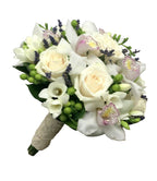 Buchet mireasa orhidee cymbidium si hypericum