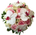 Buchet de mireasa roz cu trandafiri, frezii si orhidee phalaenopsis