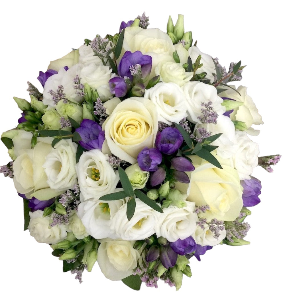 Buchet cununie trandafiri ivoire si frezii mov