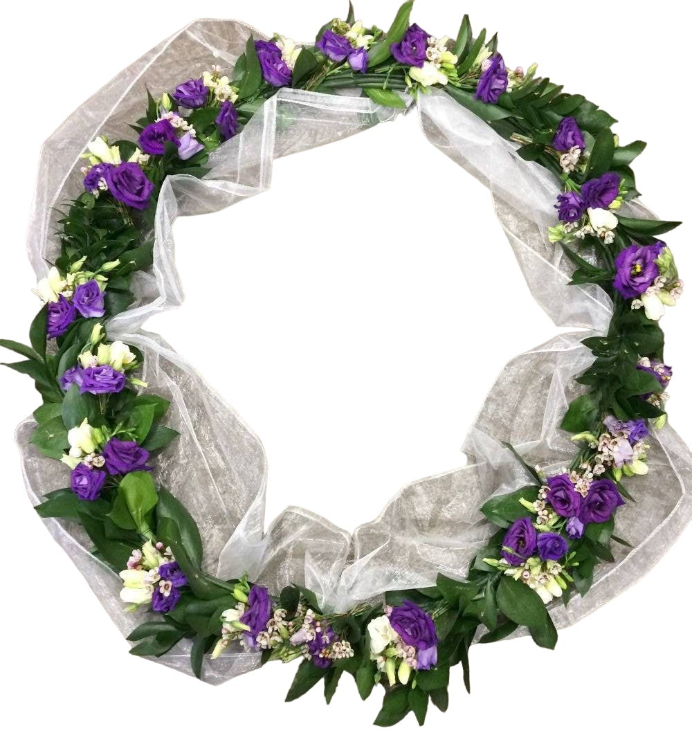 Aranjament cristelnita botez cu lisianthus si frezii