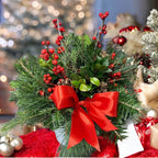 Aranjament Craciun - brad natural, ilex si conuri