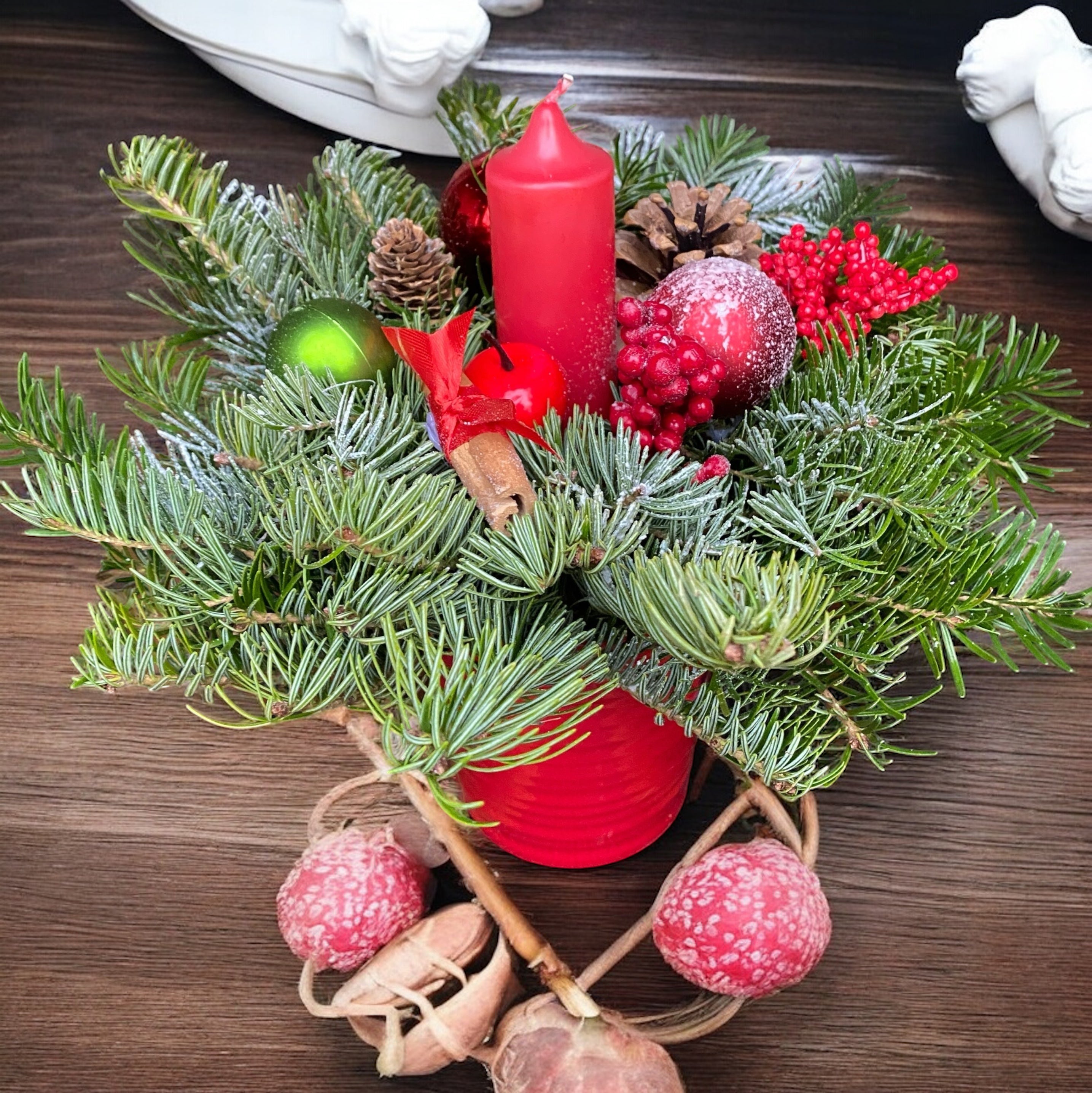 Aranjament din brad pentru masa de Craciun