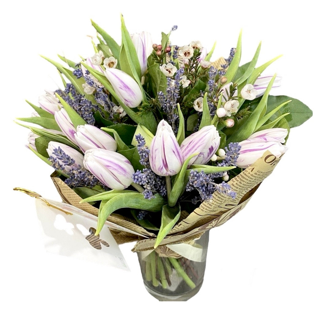 Buchet primavara - lalele si lavanda