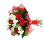 Buchet de lisianthus si trandafiri rosii