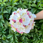 Buchet mireasa orhidee phalaenopsis si trandafiri roz