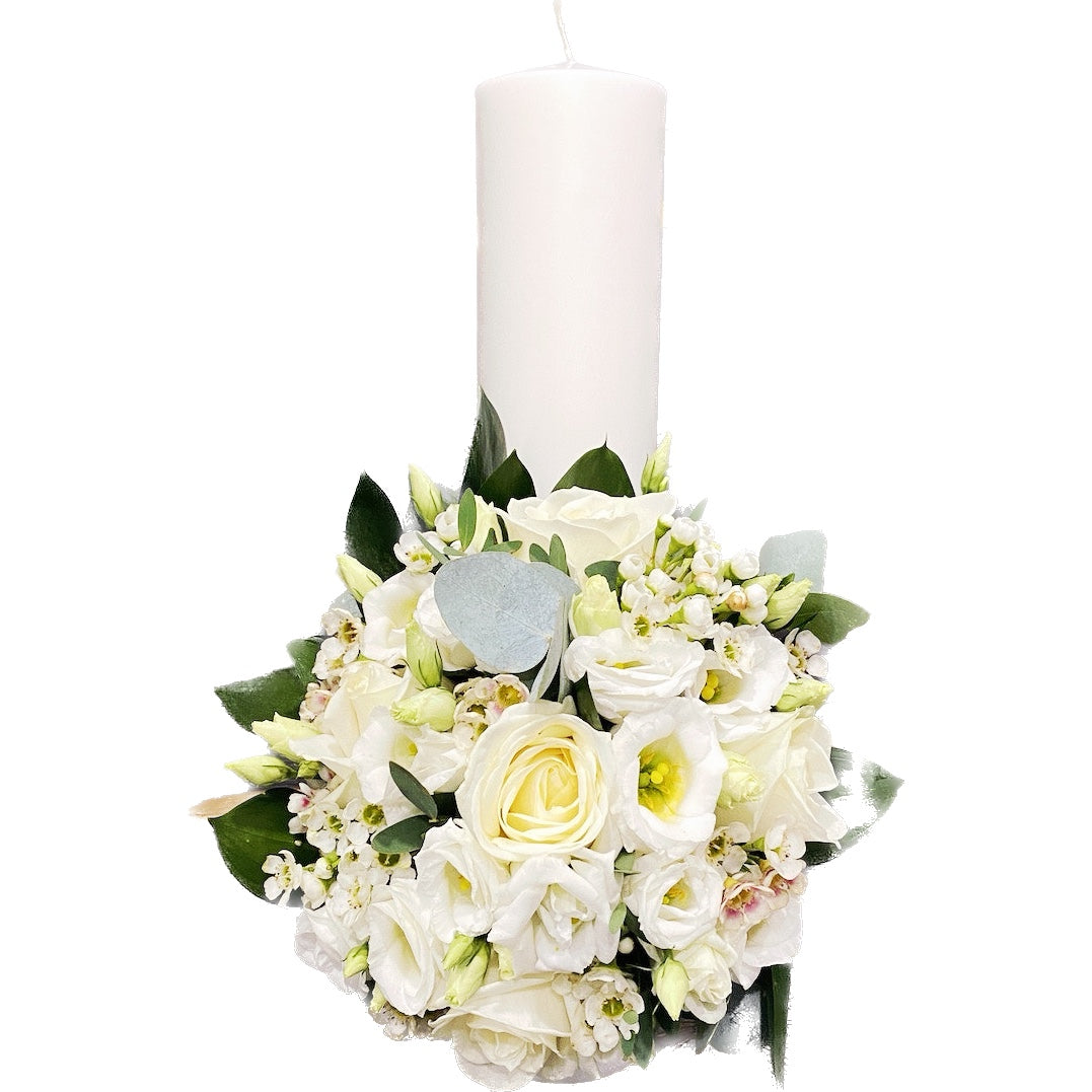 Lumanare botez scurta lisianthus si trandafiri albi