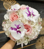 Buchet cununie hortensie alba si trandafiri roz