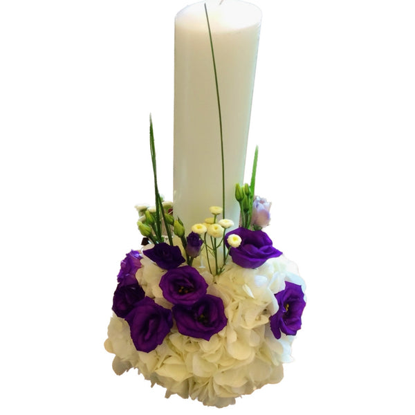 Small christening candle with hydrangea and lisianthus