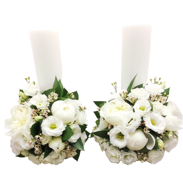 White peonies and lisianthus wedding candles