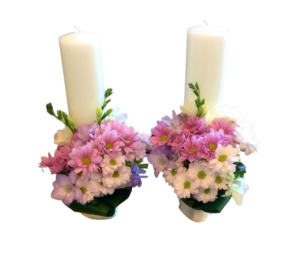 Short wedding candles with freesias and daisies