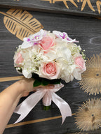 Buchet cununie hortensie alba si trandafiri roz