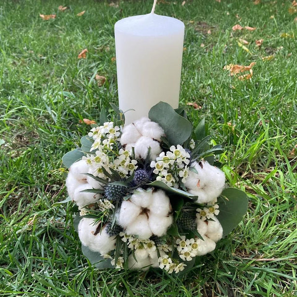 Cylindrical wedding candles, short cotton and eryngium