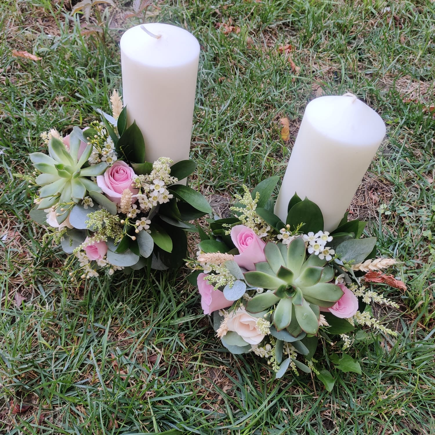 Lumanari cununie scurte trandafiri si suculente