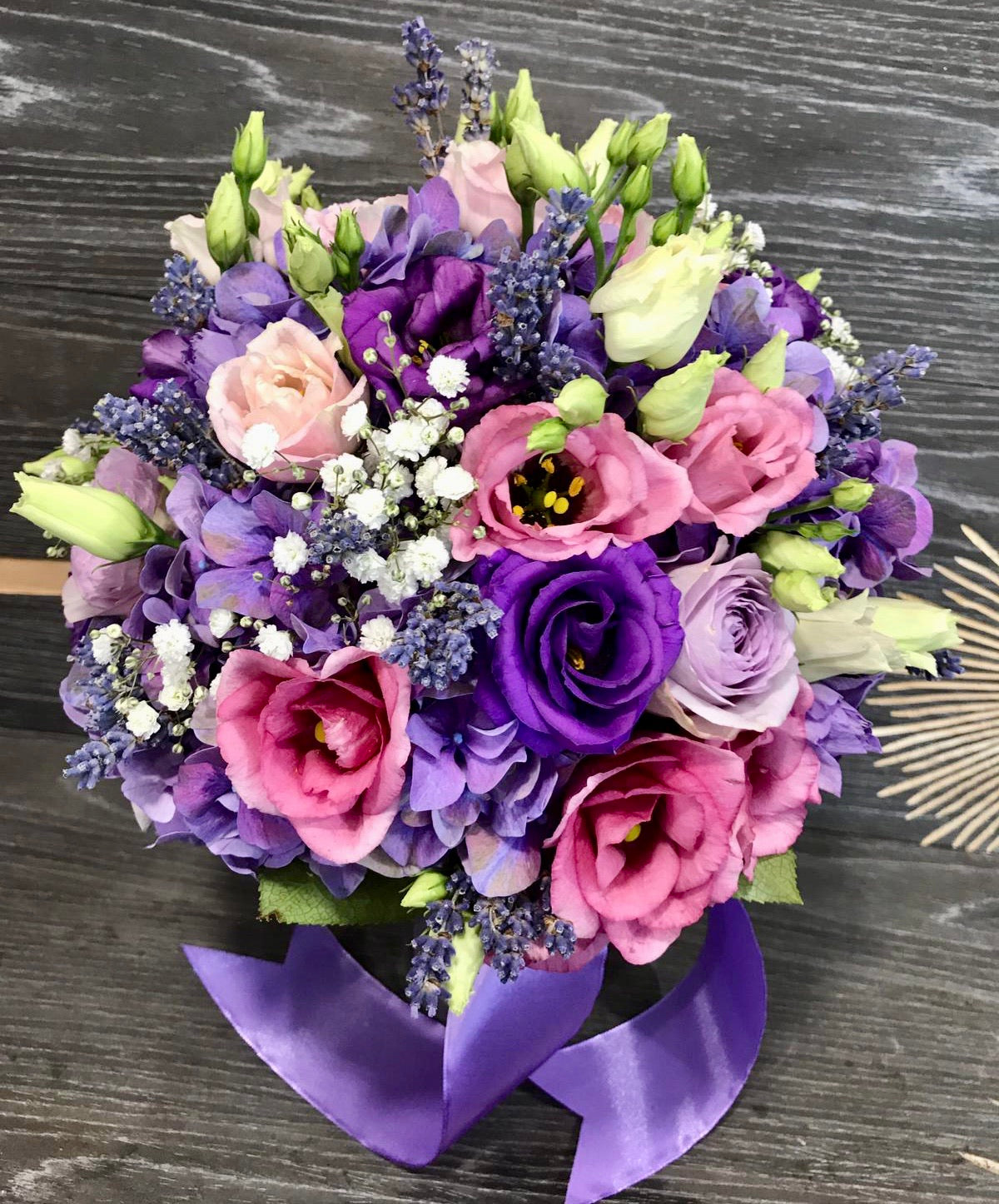 Buchet de mireasa hortensie mov