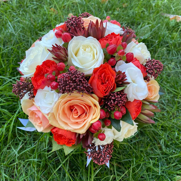 Bridal bouquet skimmia grena