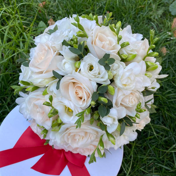 Bridal bouquet of cream roses