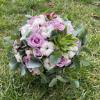 Buchet mireasa trandafiri mov si eucalipt