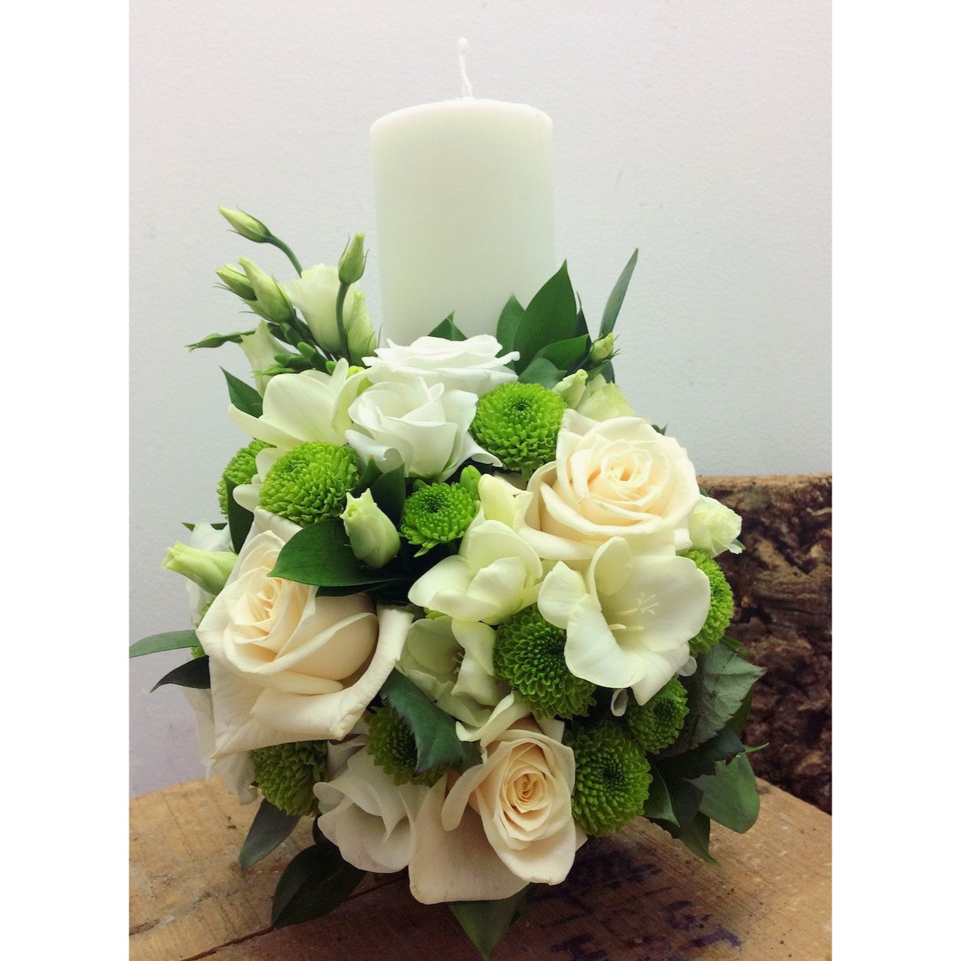 Lumanare botez scurta lisianthus si santini