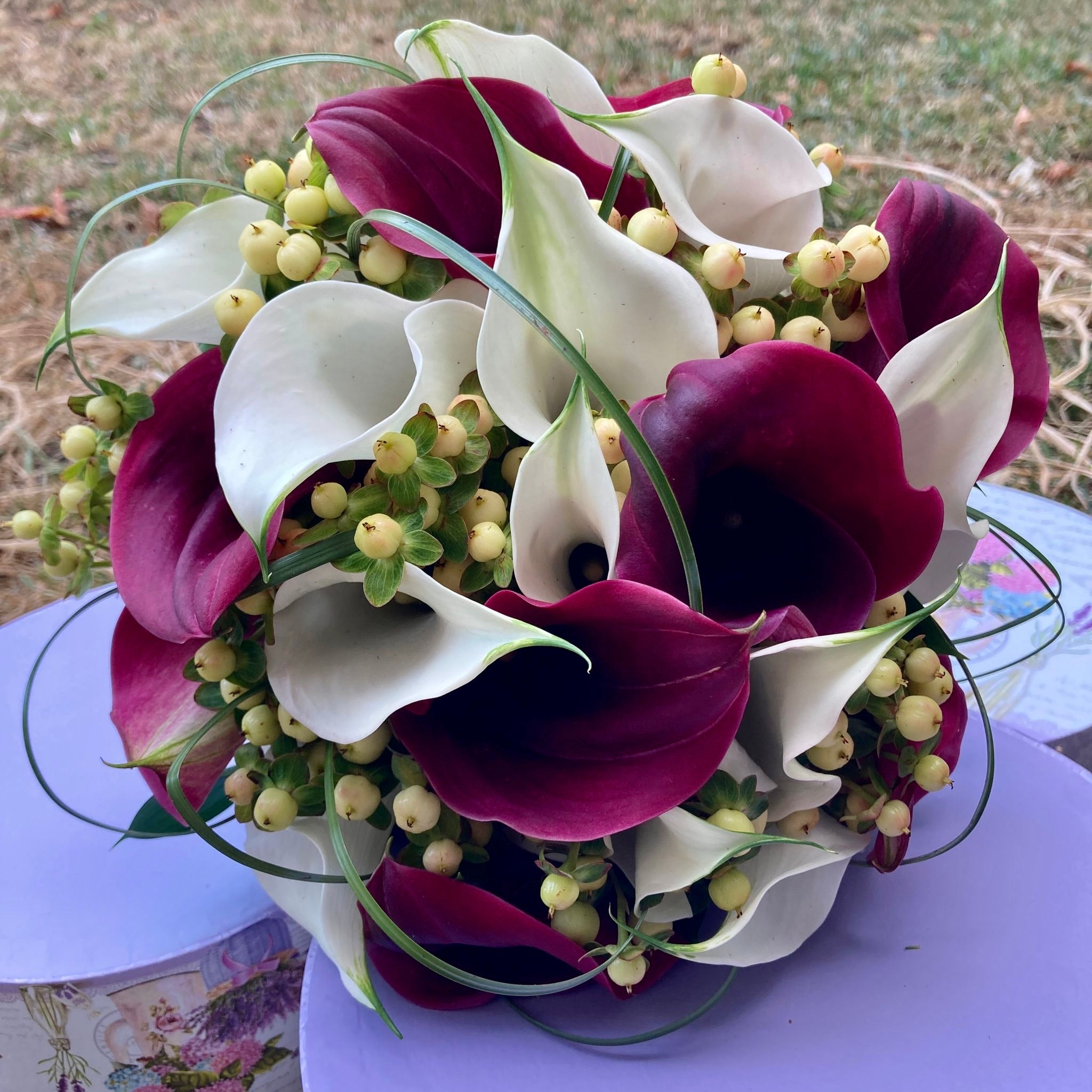 Buchet de mireasa 19 cale si hypericum