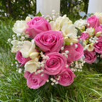 Lumanari scurte de cununie trandafiri roz si frezii