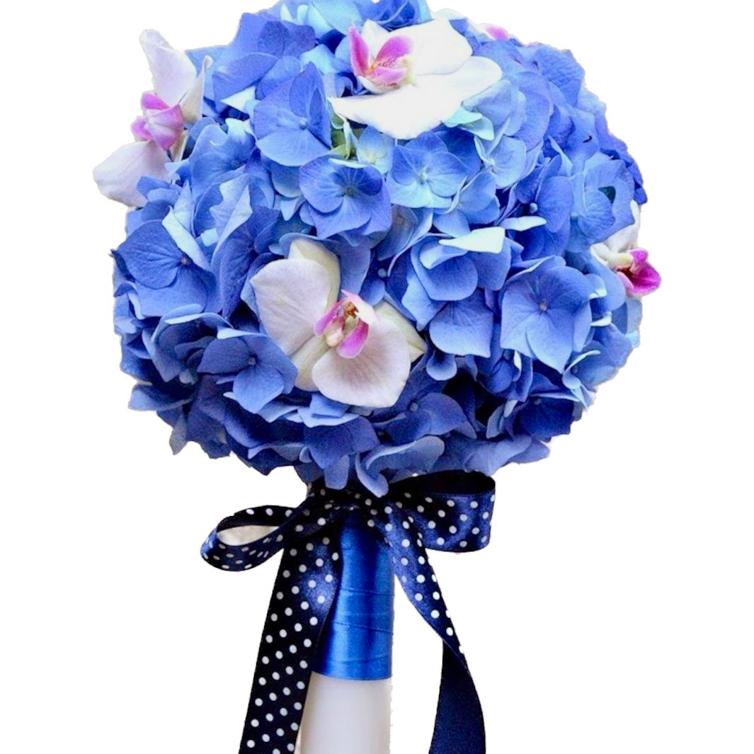 Boy baptism candle blue hydrangea
