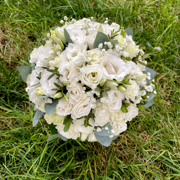 Bridal bouquet white lisianthus and the bride's flower