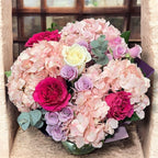 Buchet cu trandafiri, minirose  și  hortensii