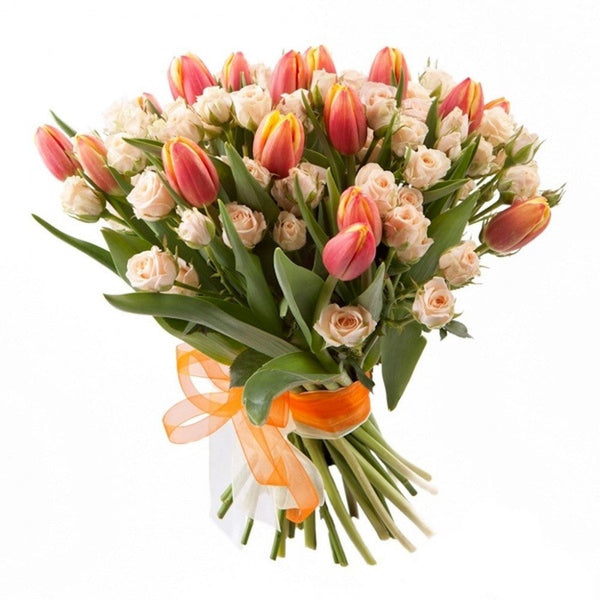 Buchet cu flori de primavara, lalele si minirose, livrare Bucuresti, pret special