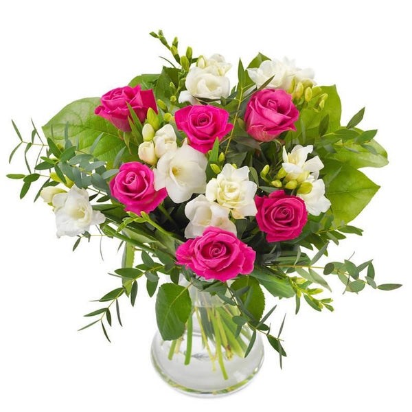Buchet trandafiri roz si frezii albe, pret special, livrare Bucuresti!