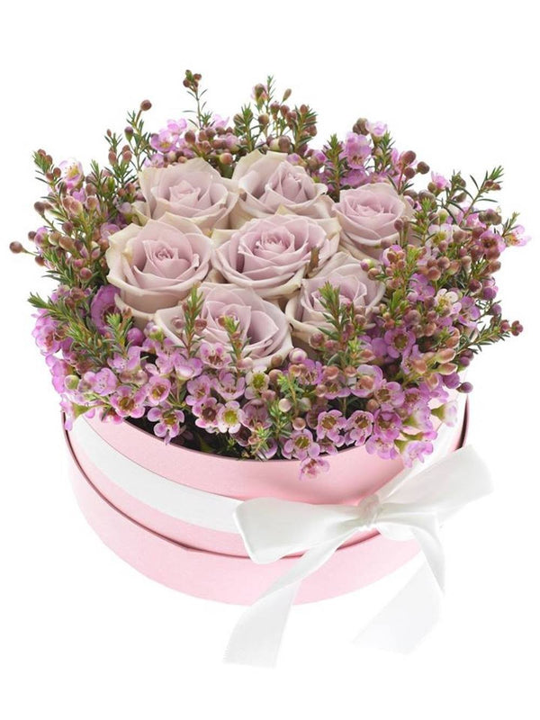 Trandafiri lila in cutie rotunda - livrare Bucuresti, pret special online