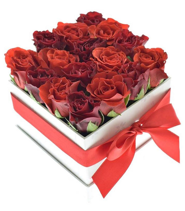 Trandafiri rosii cutie, pret special, disponibil in magazin sau online