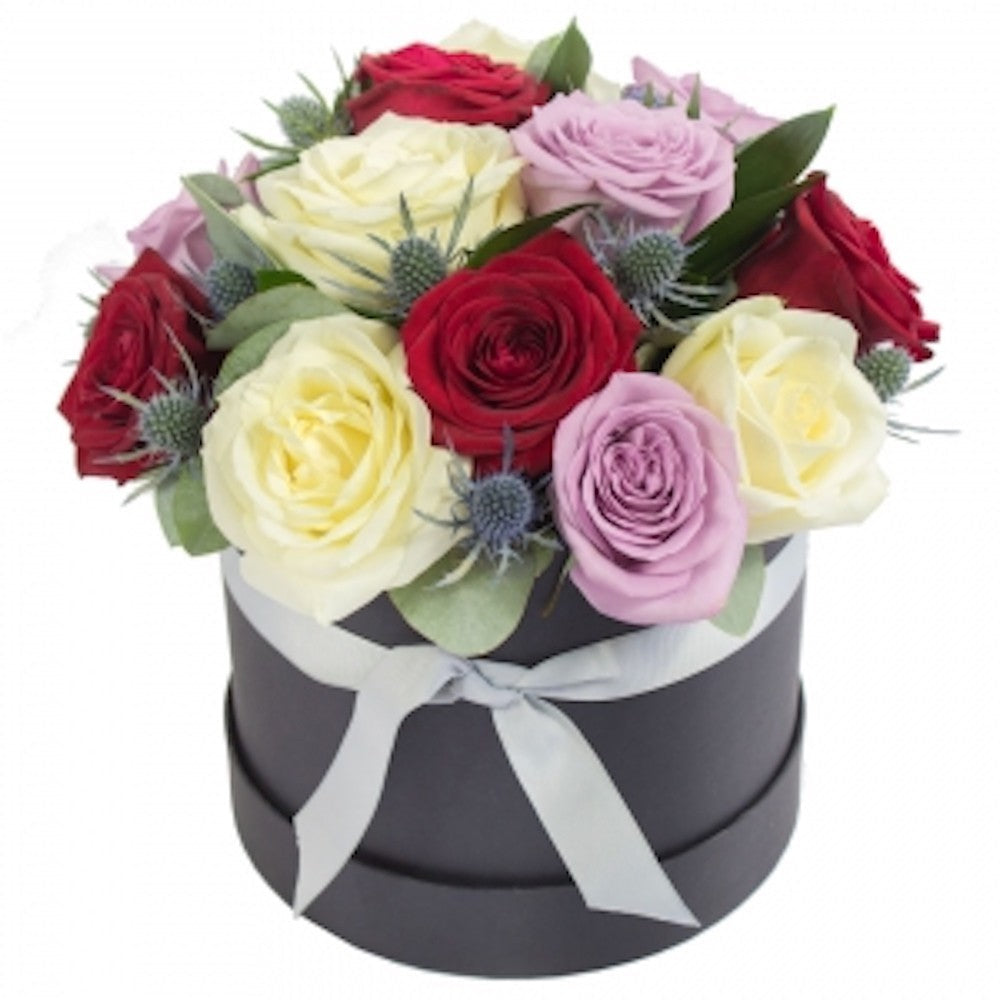 Trandafiri colorati in cutie rotunda - livrare Bucuresti, pret special online