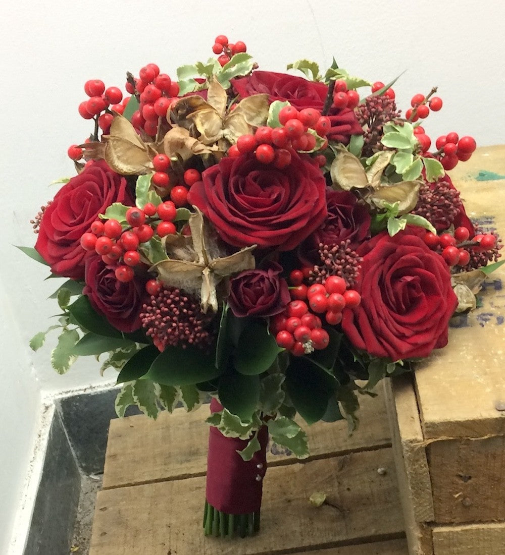 Buchet de cununie cu ilex - modele de buchete de iarna