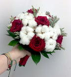 Buchet cununie trandafiri rosii si brunia