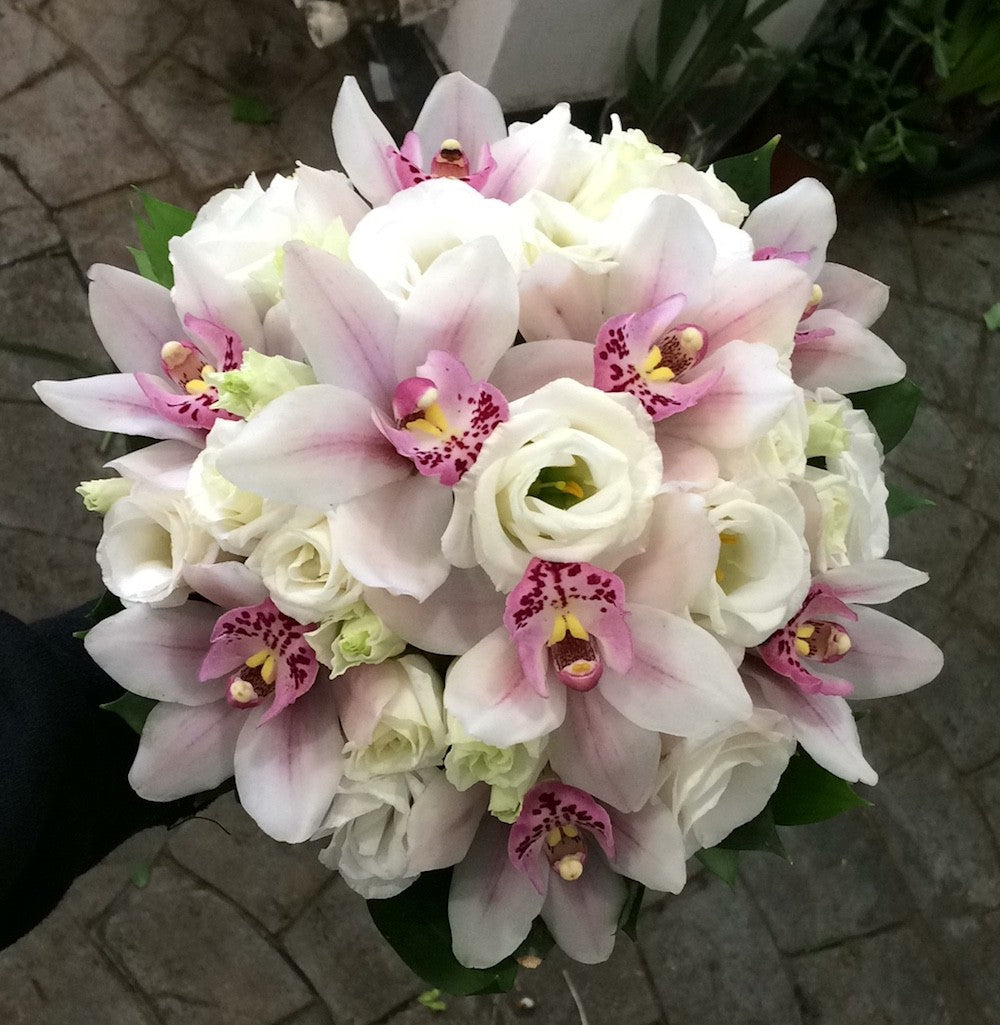 Buchet cununie orhidee cymbidium si lisianthus