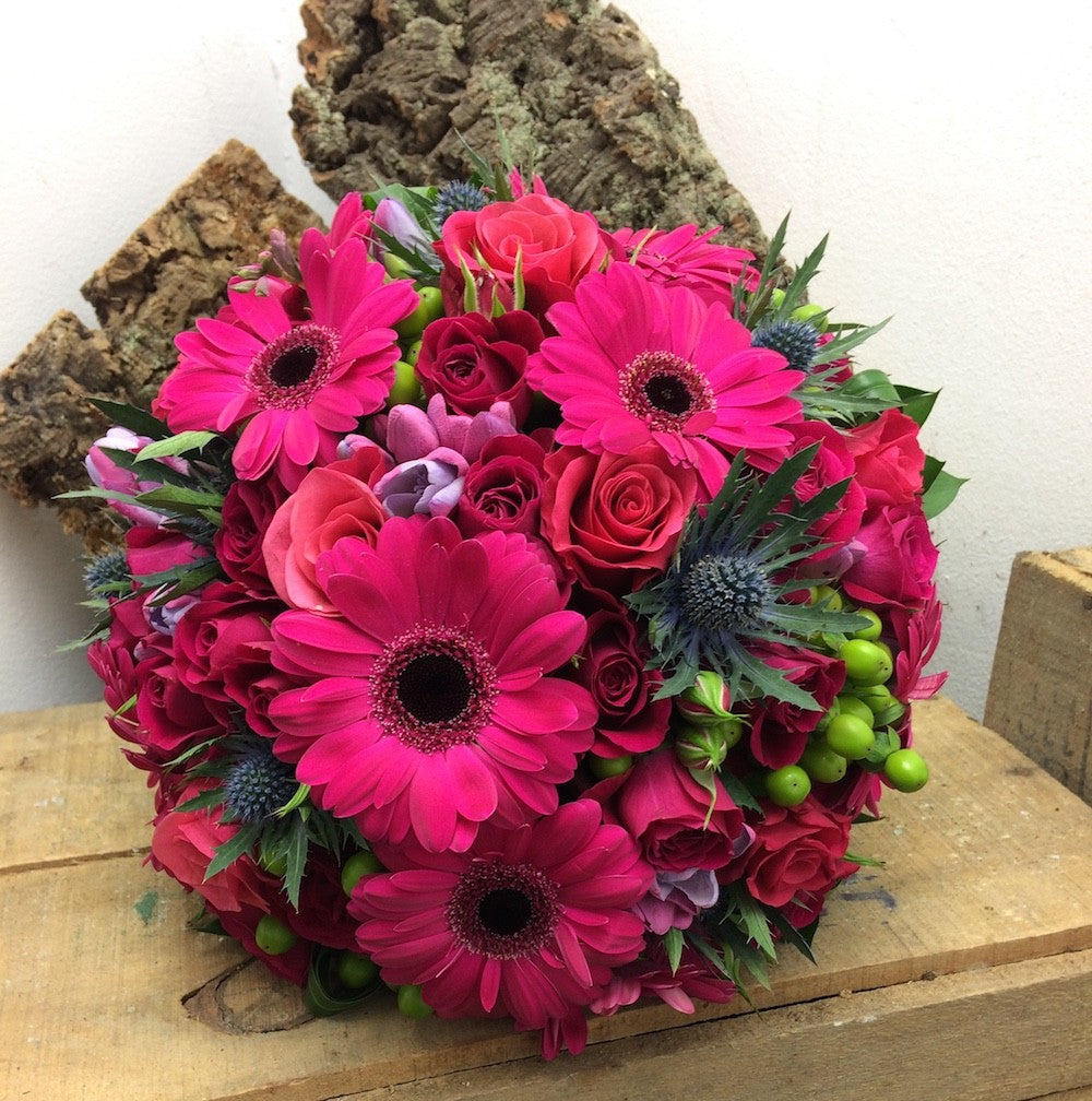 Buchet cununie minirose si gerbera ciclam