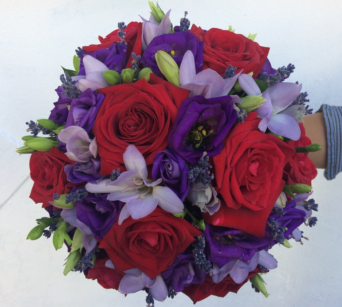 Buchet cununie trandafiri rosii si lavanda