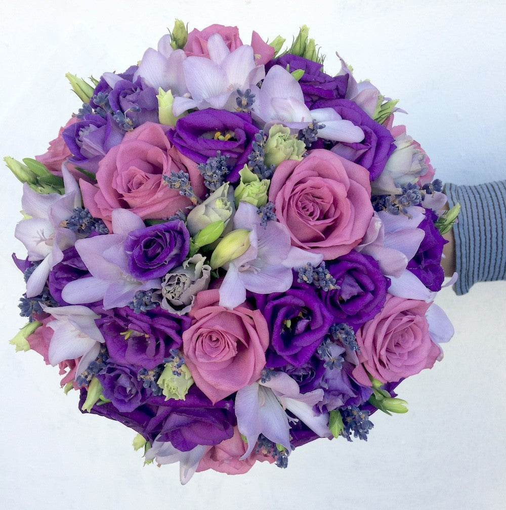 Buchet mireasa trandafiri mov si lavanda