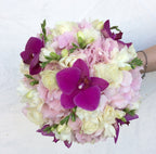 Buchet mireasa hortensie roz si orhidee