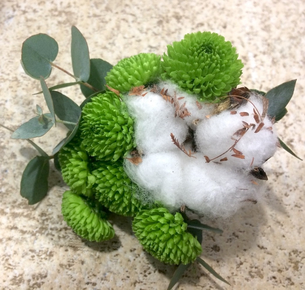 Cocarde nunta cu bumbac si santini