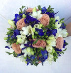 Buchet de mireasa delphinium albastru
