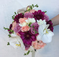 Buchet de mireasa trandafiri mov si minirose roz