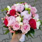 Buchet cununie bujori si trandafiri