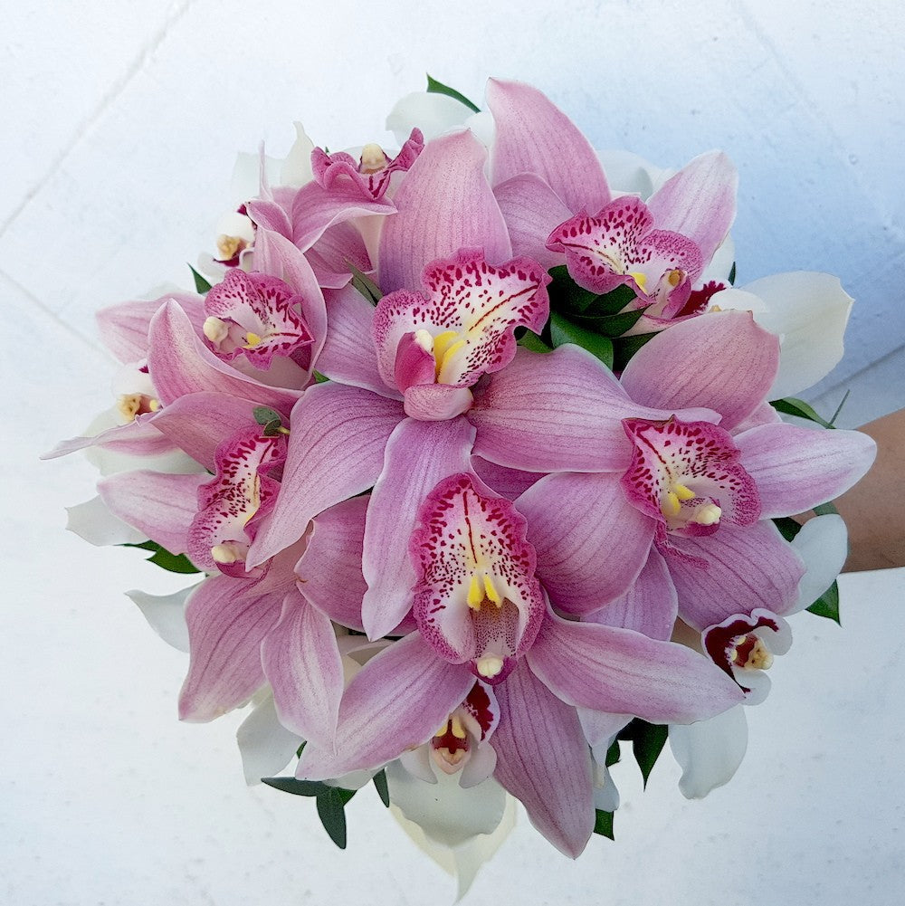 Buchet cununie orhidee cymbidium alba si roz