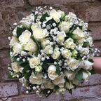 Buchet de cununie cu minirose si floarea miresei