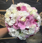 Buchet de mireasa din hortensie alba si roz